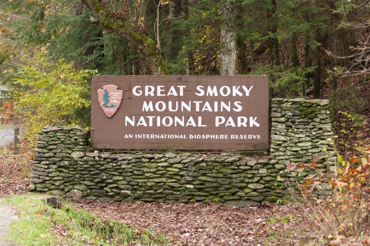 Smoky Mountain Gem Villa Gatlinburg Bagian luar foto